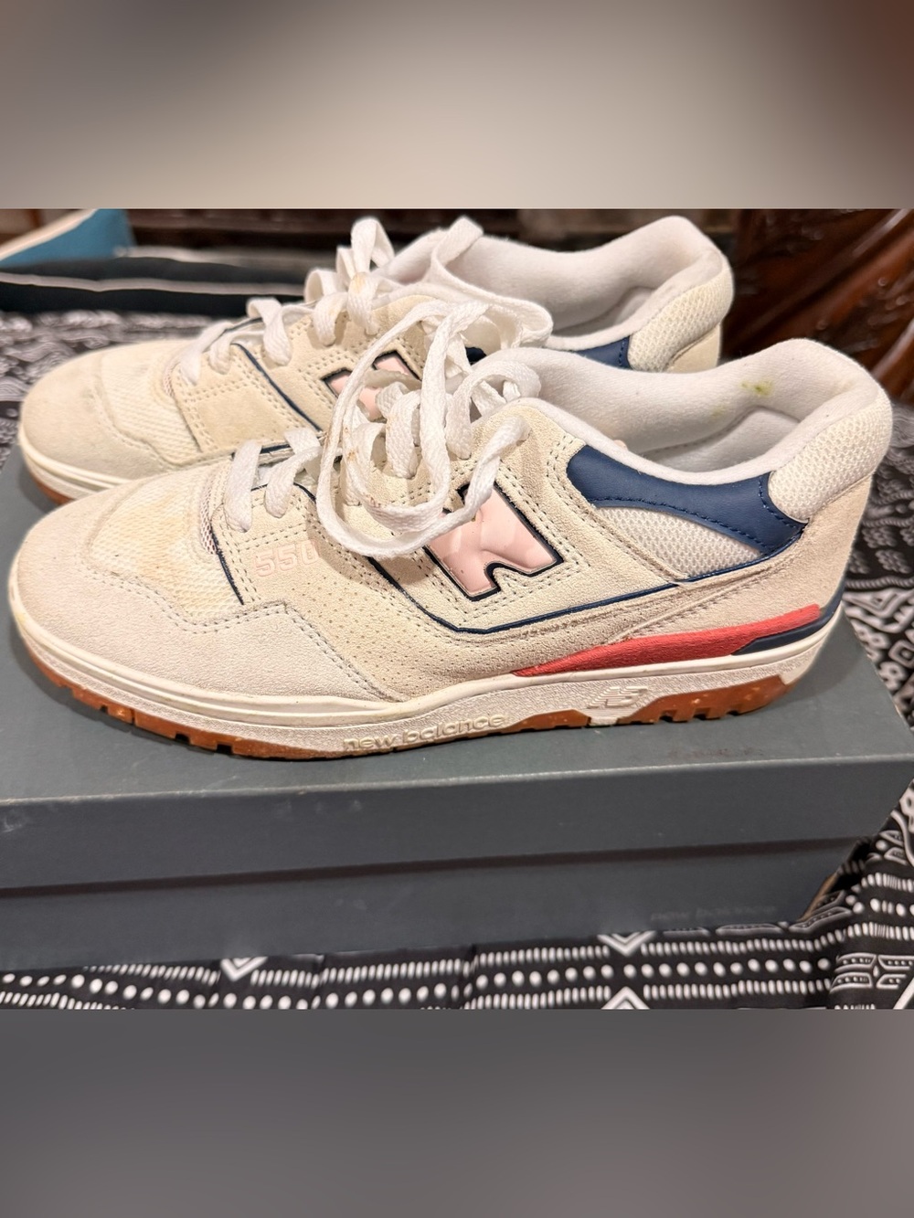 New Balance Cream, Navy & Pink 550 Sneakers